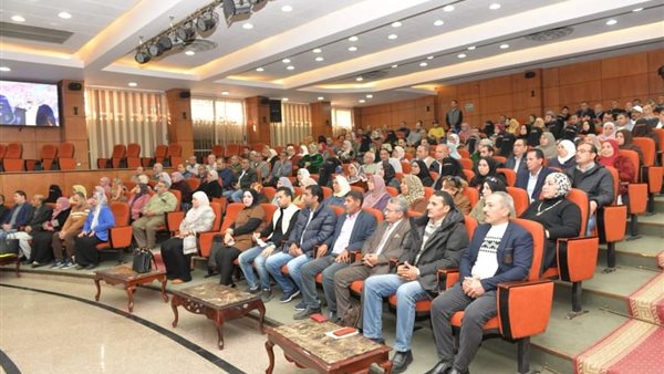 محافظ الدقهلية يشهد لقاء موسعا لتنفيذ برنامج دعم وتنمية قدرات الأخصائيين