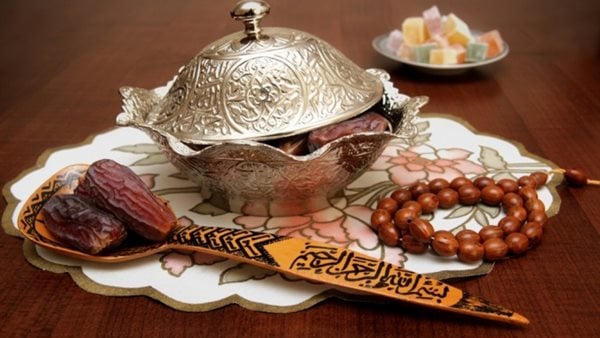 حكم إهداء أجر الصيام للمتوفي.. دار الإفتاء تجيب