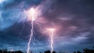 مصرع 8 أشخاص في عواصف رعدية شرق أستراليا
