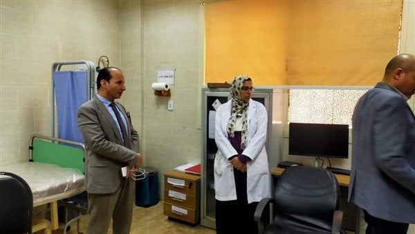 وكيل صحة القليوبية يحيل مسئولي مركز طبي بالعبور للتحقيق