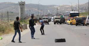 بدأت حجارة وتحولت لصواريخ.. الانتفاضة الفلسطينية شعلة مستمرة منذ 36 عاما