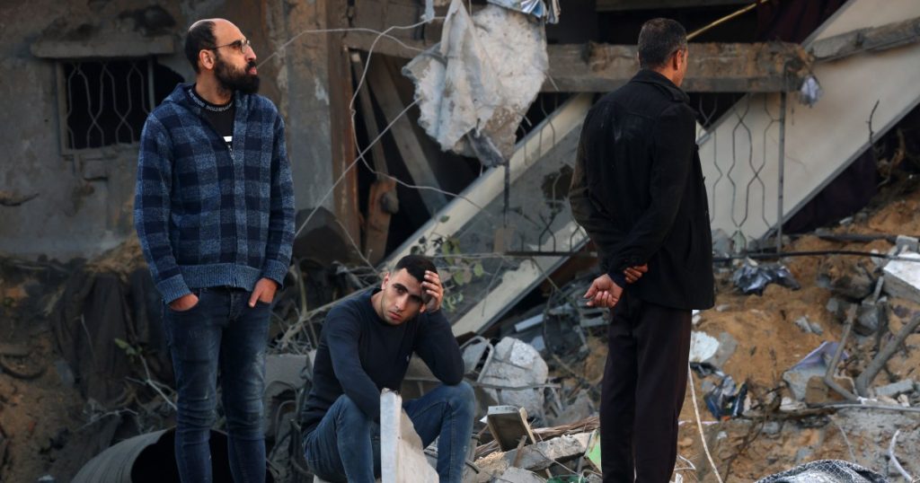 الولايات المتحدة تزيد الضغوط لحماية المدنيين؛ الجيش الإسرائيلي يقصف جنوب قطاع غزة