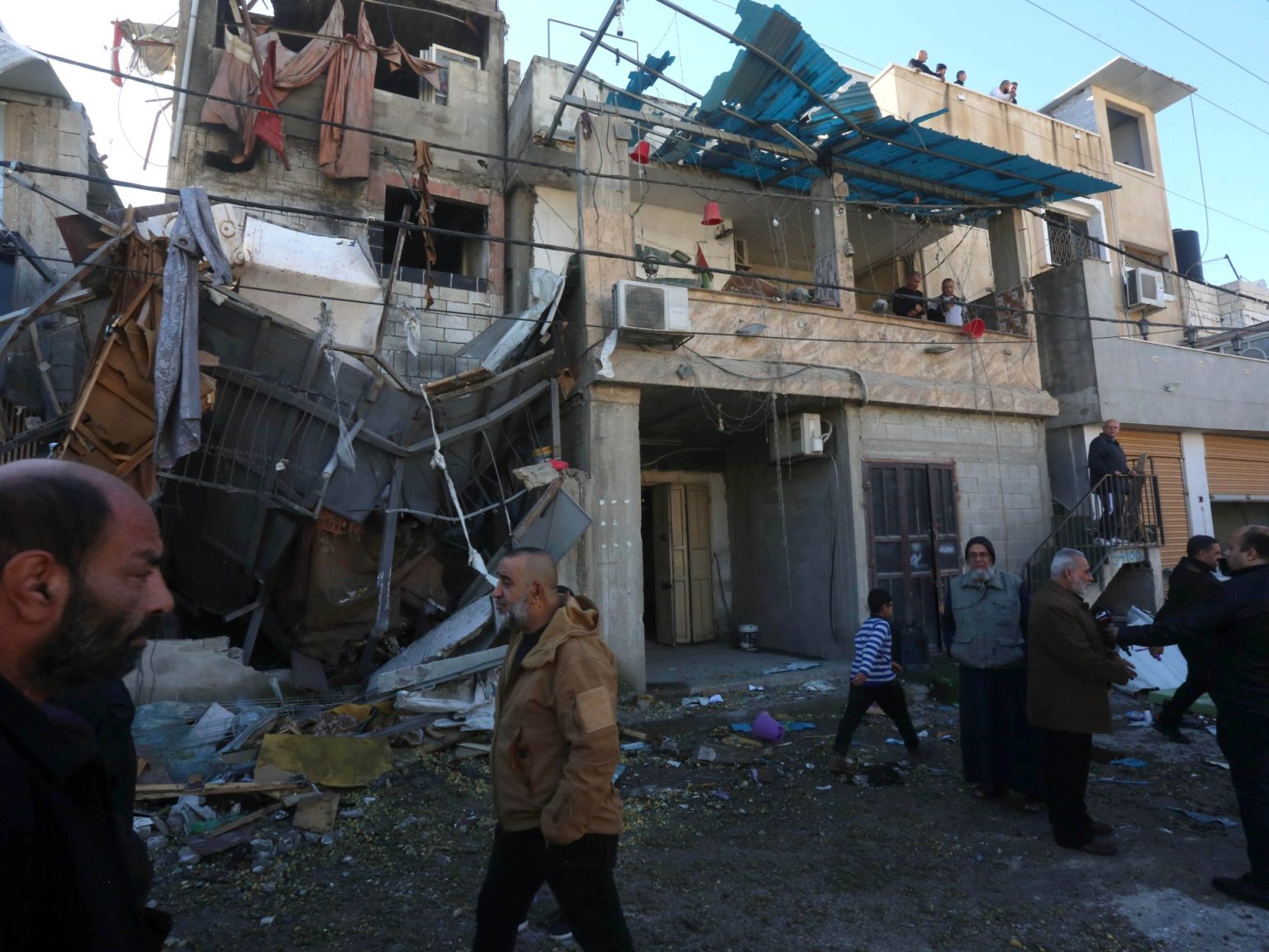 استشهاد 6 فلسطينيين بمسيّرة إسرائيلية في مخيم للاجئين بطولكرم