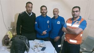 أمانة مسعف وسائق.. يعيدان 107 آلاف جنيه لمصاب فى حادث بطريق رأس غاارب