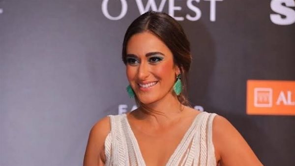بفستان مكشوف.. أمينة خليل تبهر متابعيها بإطلالتها في مهرجان البحر الأحمر| شاهد