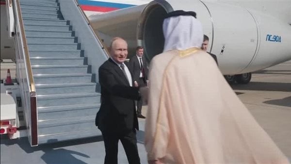 بوتين يصل الإمارات للقاء الشيخ محمد بن زايد