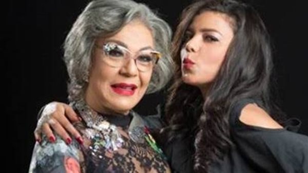 وفاة ناهد فريد شوقى.. 30 صورة تجمعها بوالدها الملك وابنتها ناهد السباعى