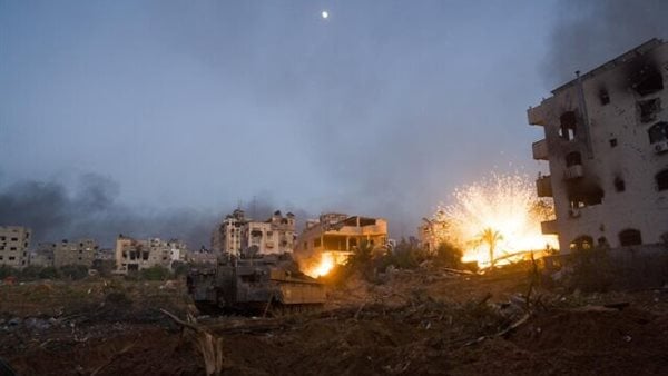 خان يونس تتعرض لأعنف قصف منذ بداية الحرب مع مواصلة التقدم البري للاحتلال