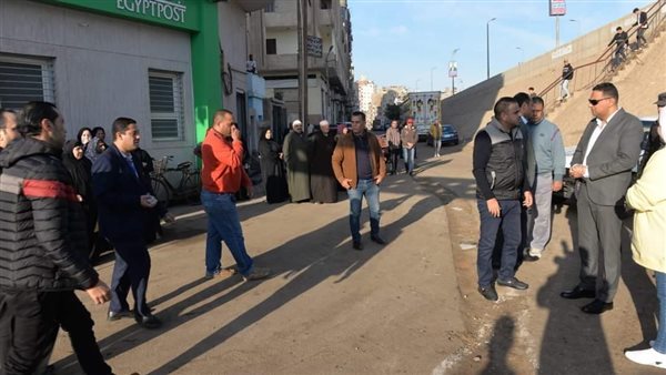 محافظ الدقهلية يوجه بتوفير مقاعد انتظار ومظلات لكبار السن بمكتب بريد نبروه