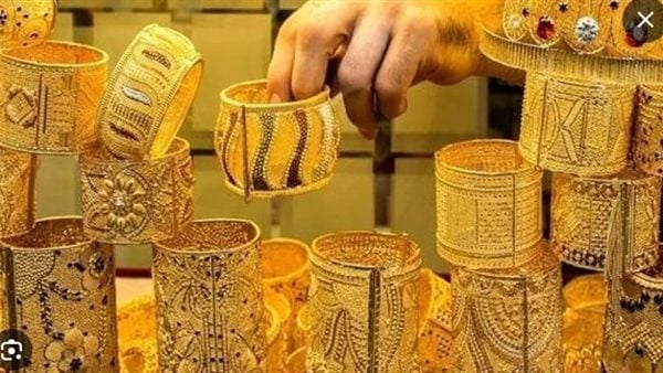 نزل 130 جنيها..شعبة الذهب تعلن رسميا انخفاض سعر جرام عيار 21 في مصر