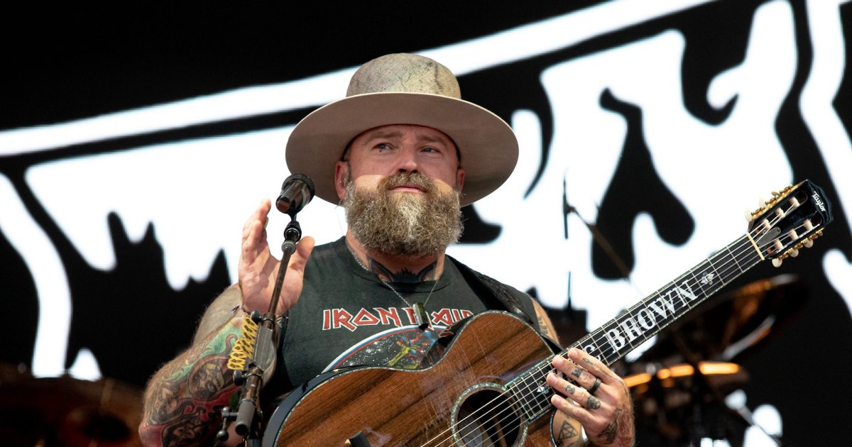 نجم الريف زاك براون وزوجته كيلي يزدي انقسام في عملية الطلاق بعد 4 أشهر