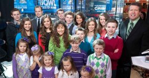 19 طفل والعد! دليل شامل لعائلة Duggar