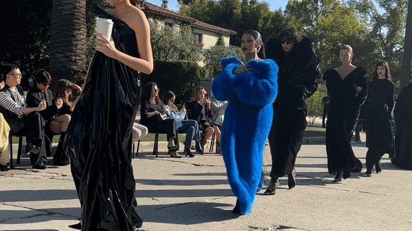 La-La-Land أصبحت الآن Demna-Land: رؤية عرض أزياء Balenciaga Ur-Hollywood تستحوذ على لوس أنجلوس