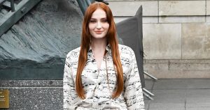 سوف تحتفل صوفي تيرنر بعيد الميلاد مع ابنتيها في المملكة المتحدة وسط طلاق جو جوناس