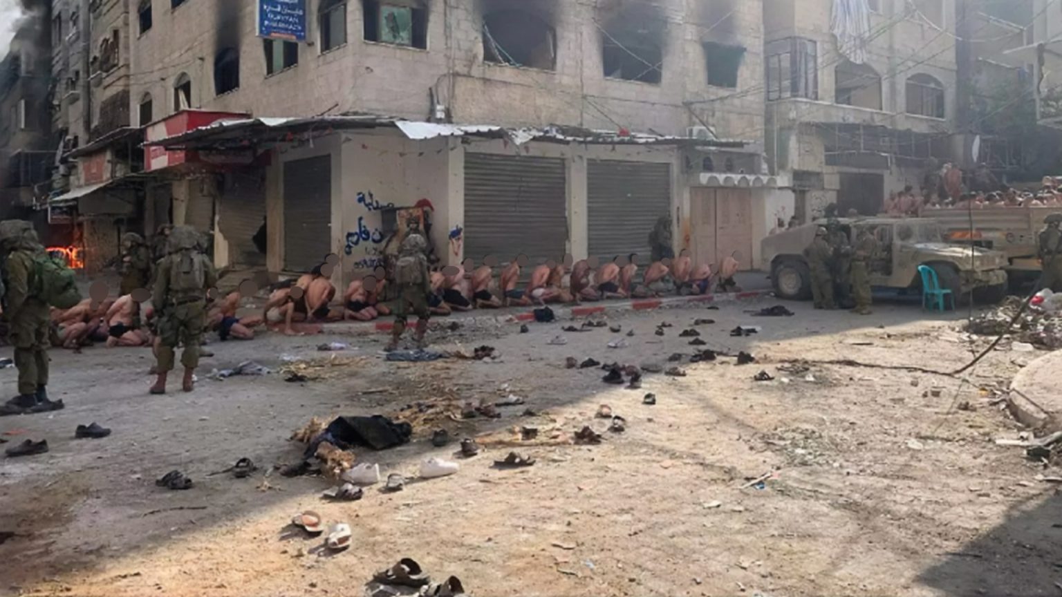 مسرحية فاشلة.. مغردون يفندون مزاعم الاحتلال بأسر مقاومين في غزة