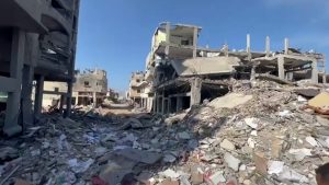 عشرات الشهداء بغزة والقسام تستهدف دبابتين وتفجر فتحة نفق بقوة إسرائيلية