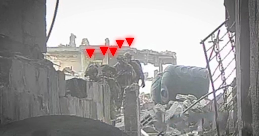 شاهد.. القسام تفجر منزلاً في قوة إسرائيلية خاصة شمالي القطاع