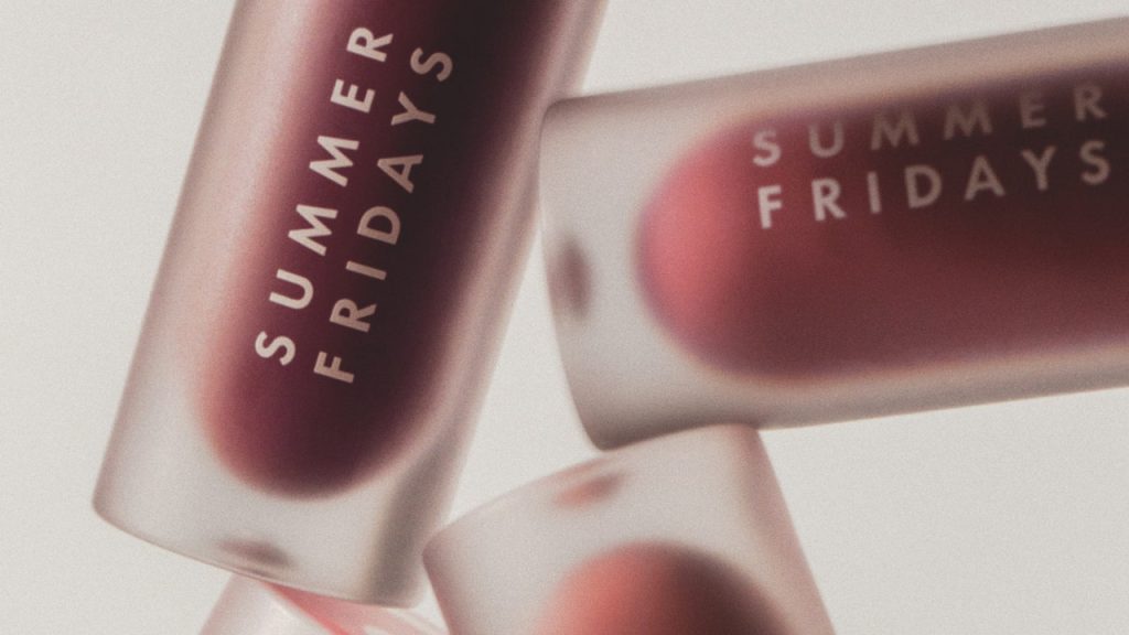 أصبح زيت الشفاه الجديد Summer Fridays Dream بمثابة إحساس فيروسي بالفعل