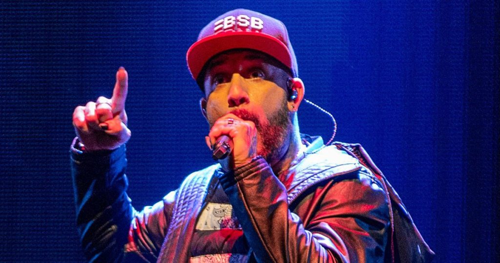 صعود وهبوط AJ McLean على مر السنين: الموسيقى، والنضال من تعاطي المخدرات، والأبوة وأكثر من ذلك