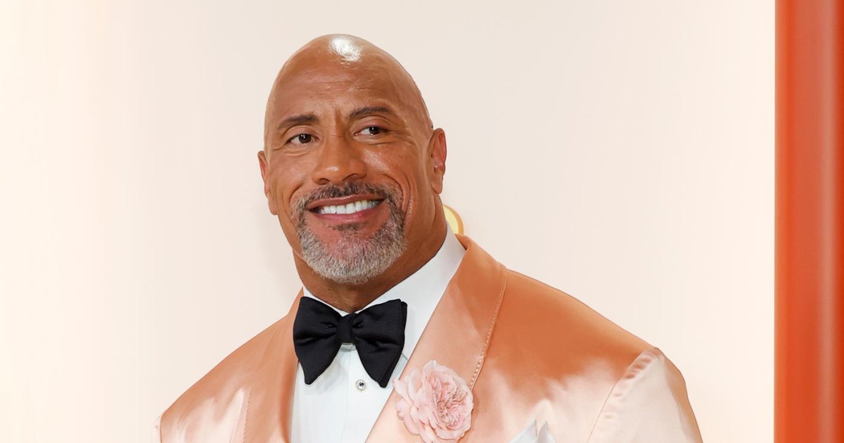 Dwayne Johnson تحميص فيلمه Baywatch 