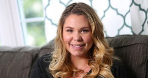 “Teen Mom 2” Alum Kailyn Lowry تشارك الصور الأولى للتوائم حديثي الولادة أثناء إقامة NICU “المخيفة”