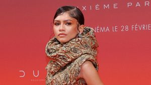 Zendaya تحاول تجربة أفضل تسريحات الشعر في أسبوع الموضة في نيويورك