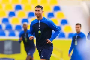 هو مهاجم شرس ولكن!! لاعب الأهلي السعودي يشيد بالدون ويؤكد.. الهلال ليس فيه نجم جماهيري