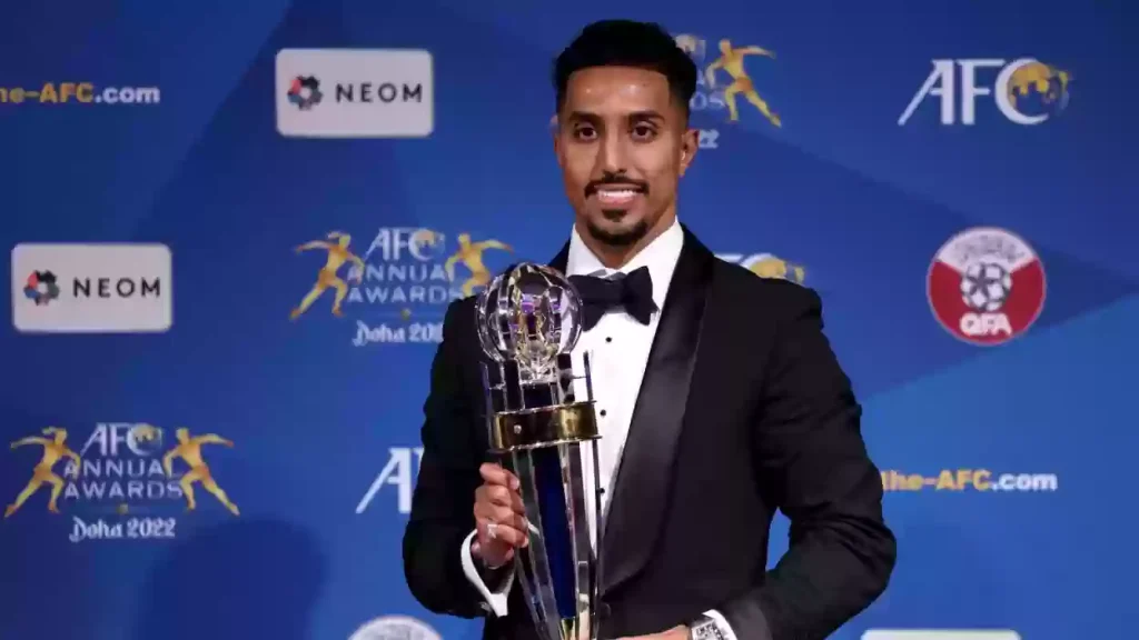 رقم تاريخي جديد لأفضل لاعب في آسيا!! الدوسري يعلن عن رقم المباراة له مع الهلال أمام سباهان