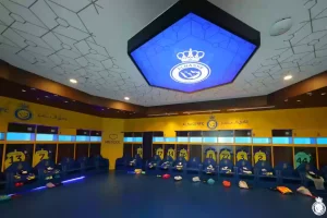 غرفة ملابس النصر السعودي مشتعلة!! مشاجرة عنيفة داخل فريق العالمي وآل مغني يُعلق.. قلة أدب