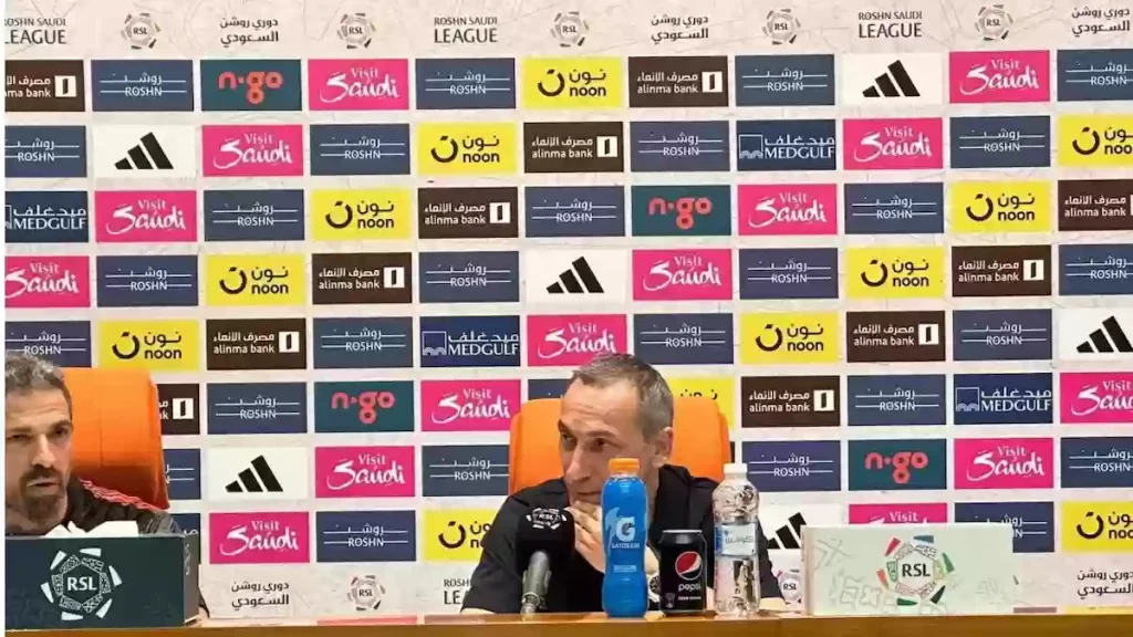 فضيحة كروية في الكرة السعودية!! مدرب الوحدة يعلن عدم تقاضيه راتب منذ شهور طويلة والسبب..