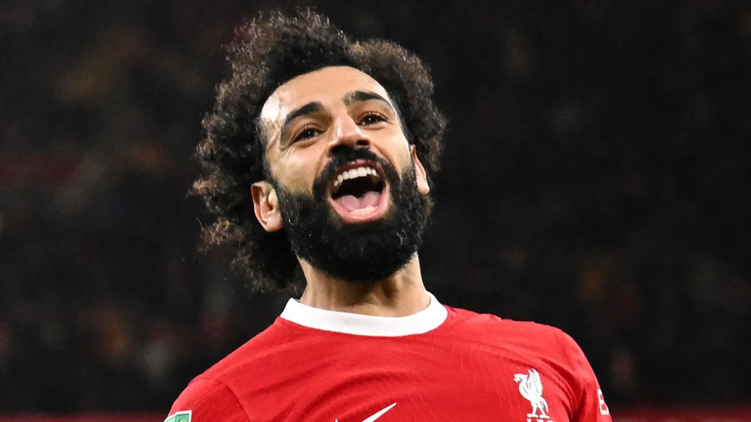 تطورات مفاجأة وغير متوقعة بشأن انتقال “محمد صلاح” للاتحاد