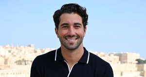 خلاصة البكالوريوس: يقدم جوي جرازيادي أفضل إجابة لكيفية التعامل مع السقوط للعديد من النساء