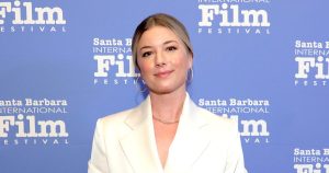 سكارليت جوهانسون وكريس هيمسوورث والمزيد من الأمهات والآباء في Marvel Universe: صور عائلية