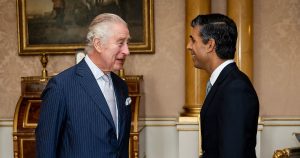 يقول رئيس الوزراء البريطاني ريشي سوناك إن سرطان الملك تشارلز الثالث “تم اكتشافه مبكرًا”.