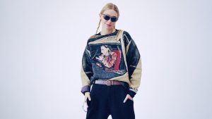 بكلماتها الخاصة: جيجي حديد تتحدث عن هوس برادا الذي شاركته مع فيرجيل أبلوه