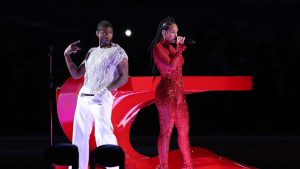 Super Bowl 2024: أفضل ردود أفعال وسائل التواصل الاجتماعي على عرض نهاية الشوط الأول لـ Usher