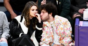 سيلينا غوميز وصديقها بيني بلانكو يحزمان على المساعد الرقمي الشخصي في صور لطيفة: “My Bes Fwend”