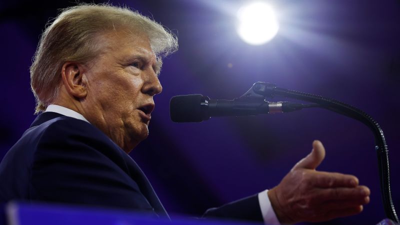 التحقق من الحقيقة: يزعم ترامب كذباً أن بيفرلي هيلز تقيد تنظيف أسنان السكان والاستحمام