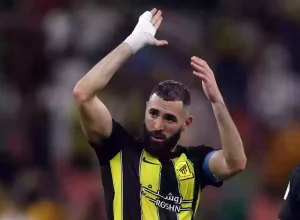 لاعب النصر التاريخي يتحدث عن نجم الاتحاد… وجود بنزيما مع النمور لغز كبير