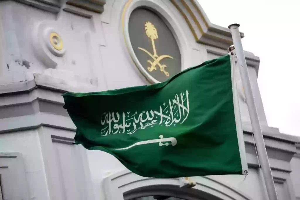 الحكومة السعودية تعلن صرف راتبين قبل رمضان لهذه الفئات مع المكرمة الملكية