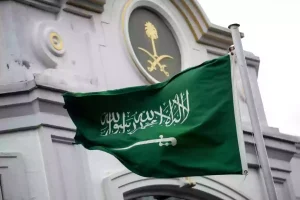 الحكومة السعودية تعلن صرف راتبين قبل رمضان لهذه الفئات مع المكرمة الملكية