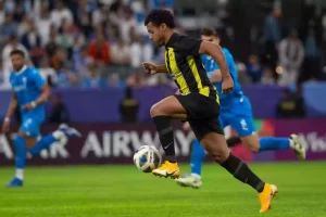 الإياب يشتعل!! الاتحاد السعودي يتلقى صدمة بعودة نجم الهلال.. تم التعافي واللاعب جاهز