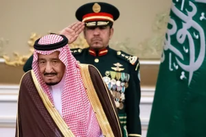 فرصة ذهبية للمغتربين.. السعودية تعلن عن 4 شروط للحصول على الإقامة الدائمة في المملكة