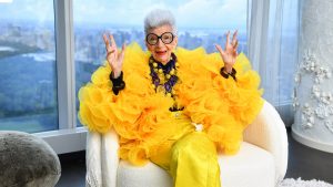 توفيت Design Doyenne Iris Apfel عن عمر يناهز 102 عامًا