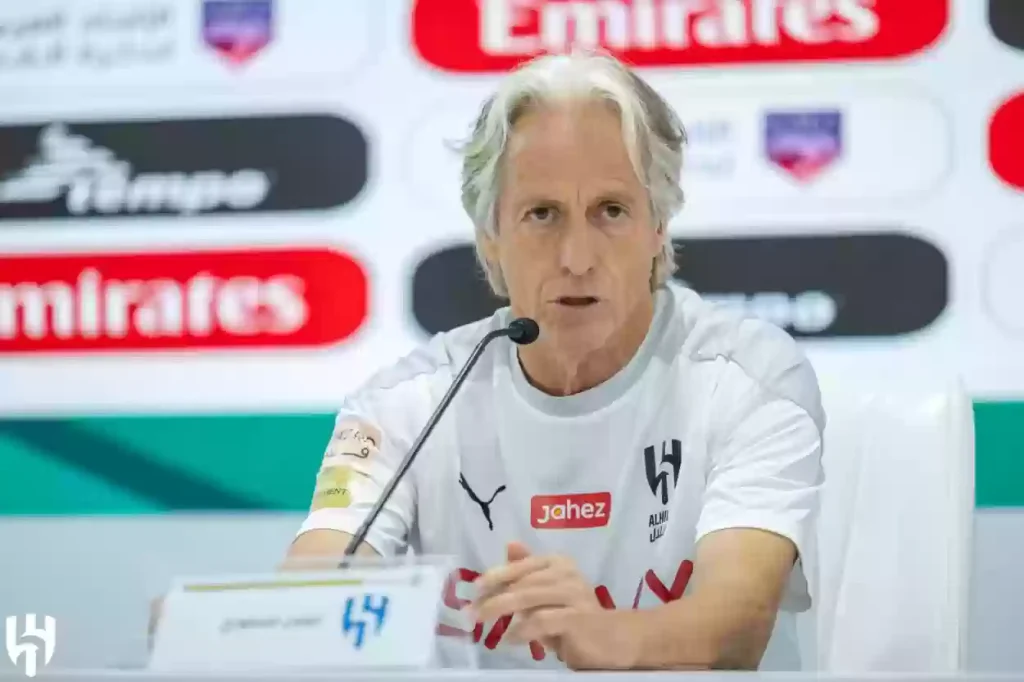 خيسوس لا يقبل بالتهاون الدفاعي!!! جوميز يكشف مفاجأة عن طريقة لعب الهلال السعودي