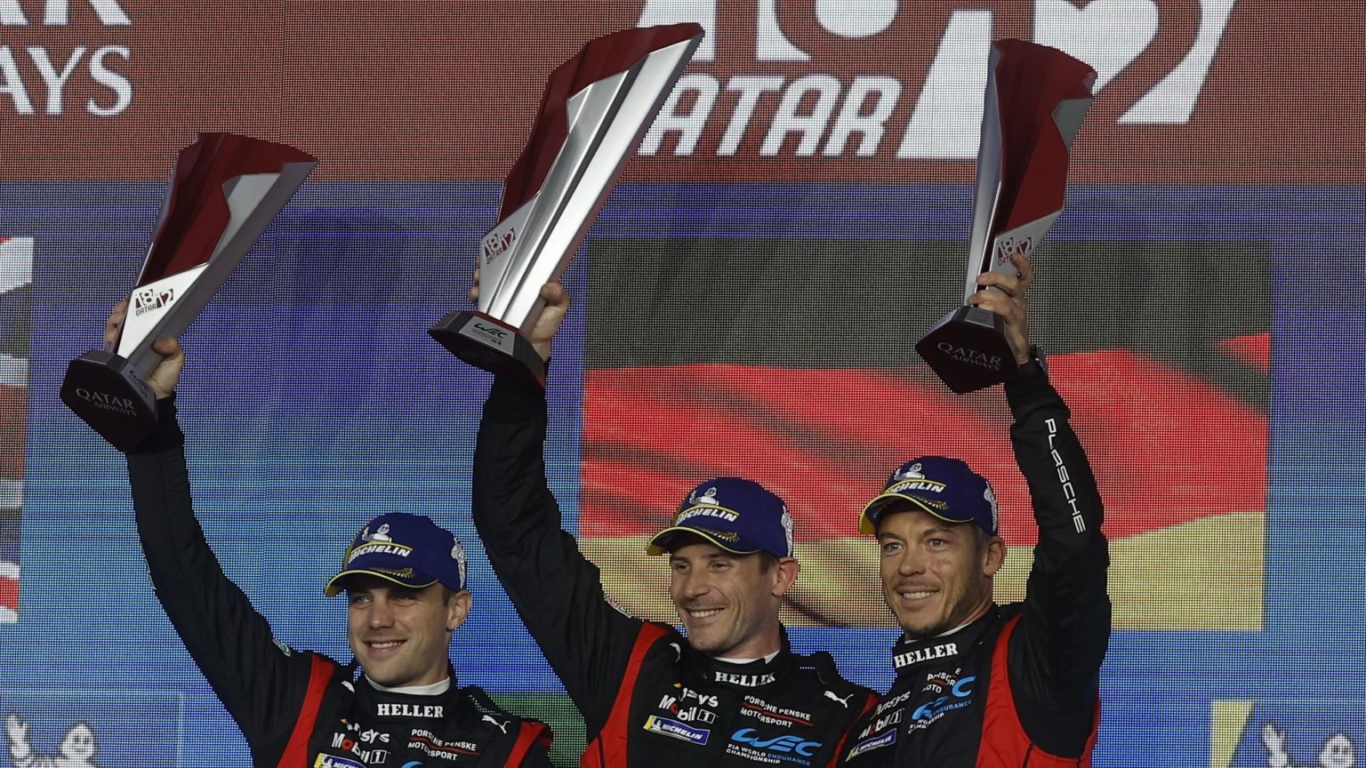 بطولة العالم للتحمل التي ينظمها الاتحاد الدولي للسيارات: بورشه بينسكي موتورسبورت تكتسح منصة التتويج في قطر 1812 كم