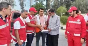 سقط في صحن المطاف!! حالة صحية طارئة لأحد المعتمرين والهلال الأحمر يتدخل لمساعدته
