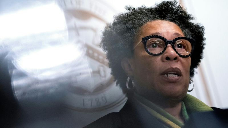 ستغادر سكرتيرة HUD مارسيا فادج إدارة بايدن في وقت لاحق من هذا الشهر