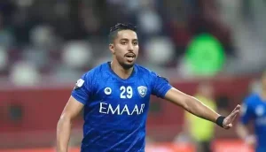 سالم والعويس ليسا هلاليين! الجاسر يدافع عن ثلاثي الأزرق بعد رفض تحية الجمهور.. إهانة صادمة