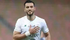 كواليس نارية وراء انضمام عمر السومة إلى إدارة النادي الأهلي